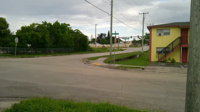 $1,900 | 900 West 9th Street, Riviera Beach, FL 33404