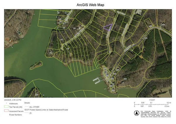 a view of a tennis court