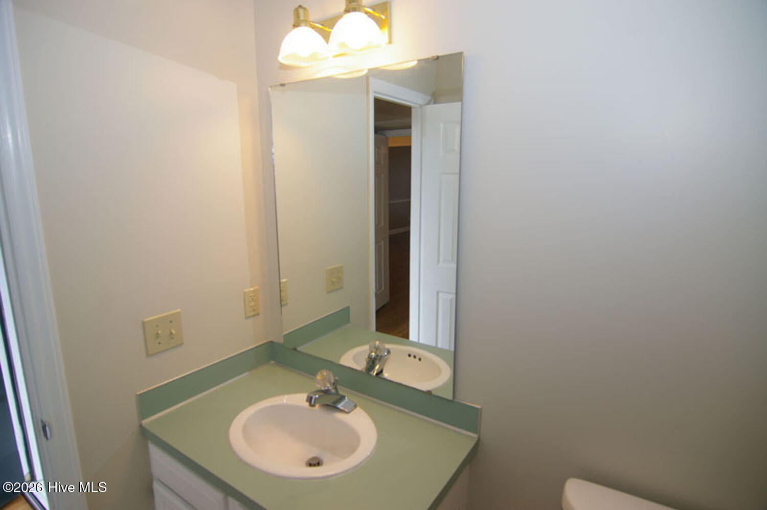 1968 Quail Ridge Road, Unit B Greenville, NC 27858 - Photo 6 of 18 MLS Quail Ridge Road 1968 B (6)