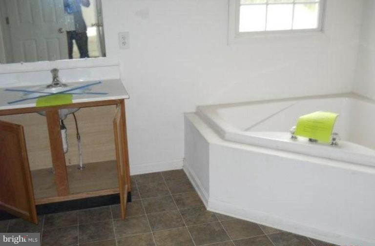 5 Morrisway Road Owings Mills, MD 21117 - Photo 8 of 20 Master Bath