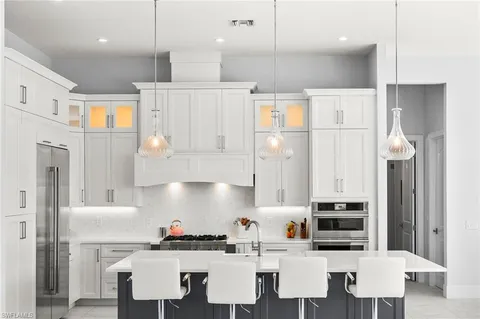 $4,175,000 | 388 Pine Avenue, Naples, FL 34108