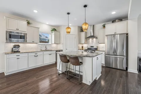 $649,000 | 118 Manor Way, Hendersonville, TN 37075