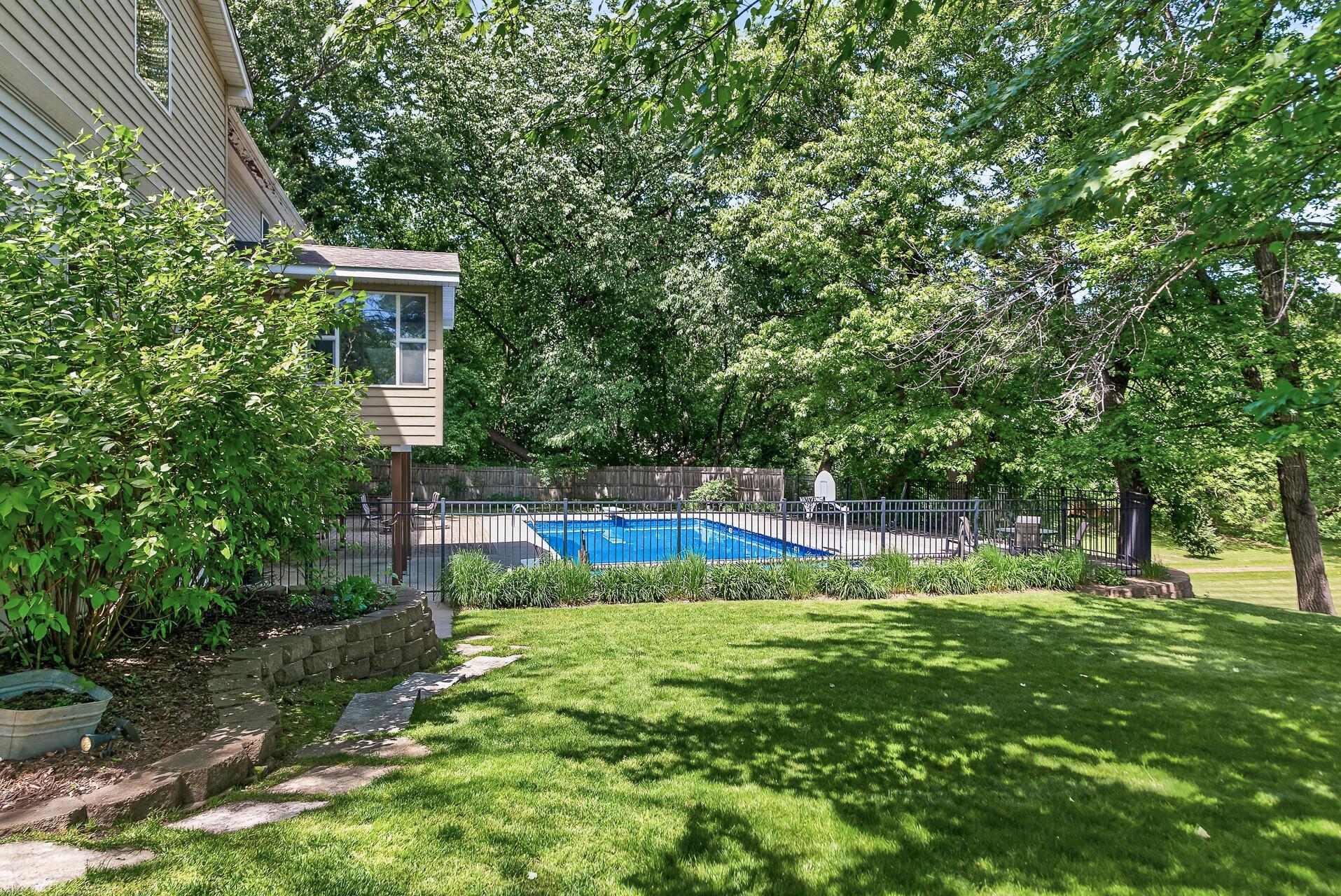 8955 Quinn Road Chanhassen, MN 55317 - Photo 32 of 39