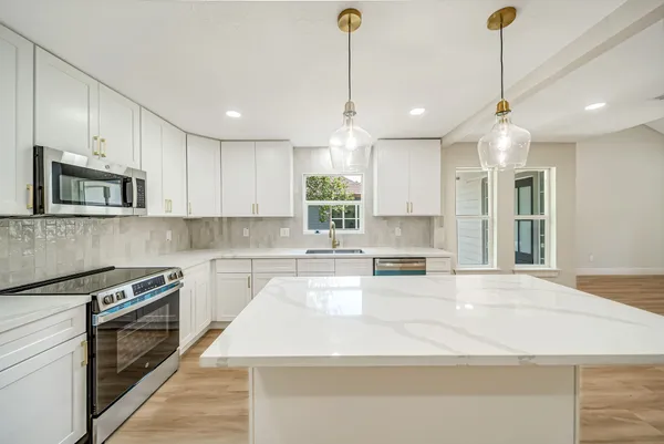 $330,000 | 717 Clayton Street, Tomball, TX 77375