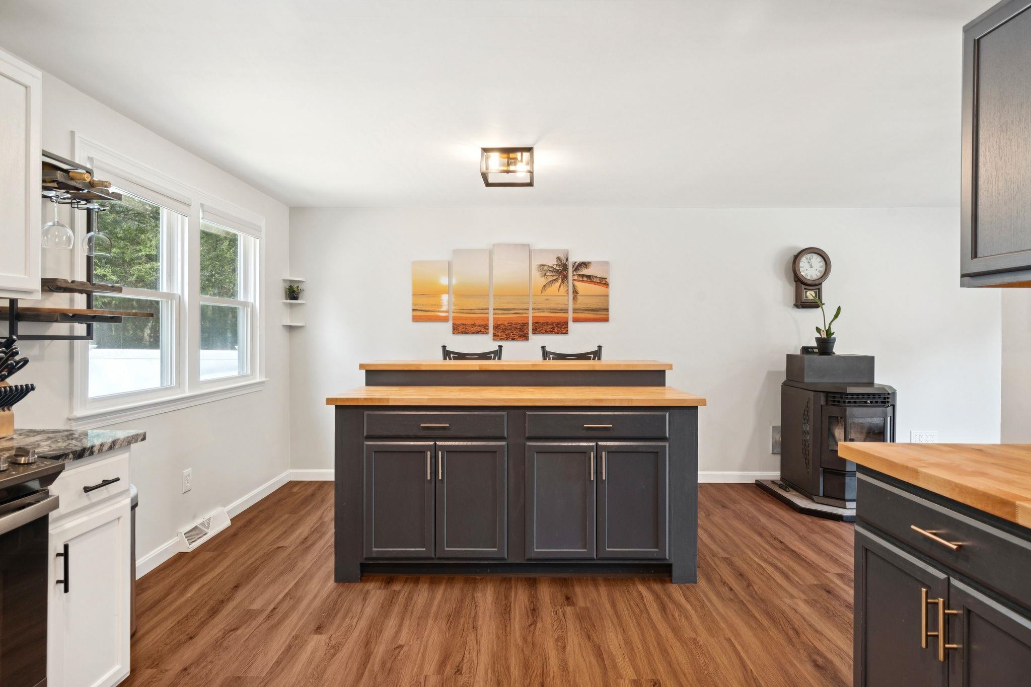 10 Hampton Drive Nashua, NH 03063 - Photo 5 of 28