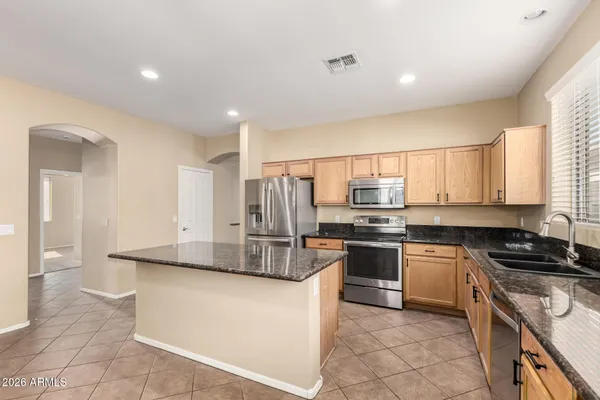 $1,995 | 202 East Rock Wren Drive, San Tan Valley, AZ 85143