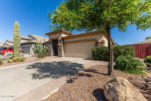 $1,995 | 202 East Rock Wren Drive, San Tan Valley, AZ 85143