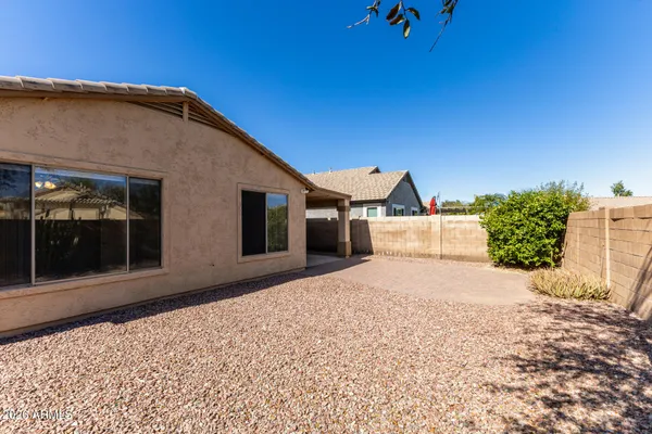 $1,995 | 202 East Rock Wren Drive, San Tan Valley, AZ 85143