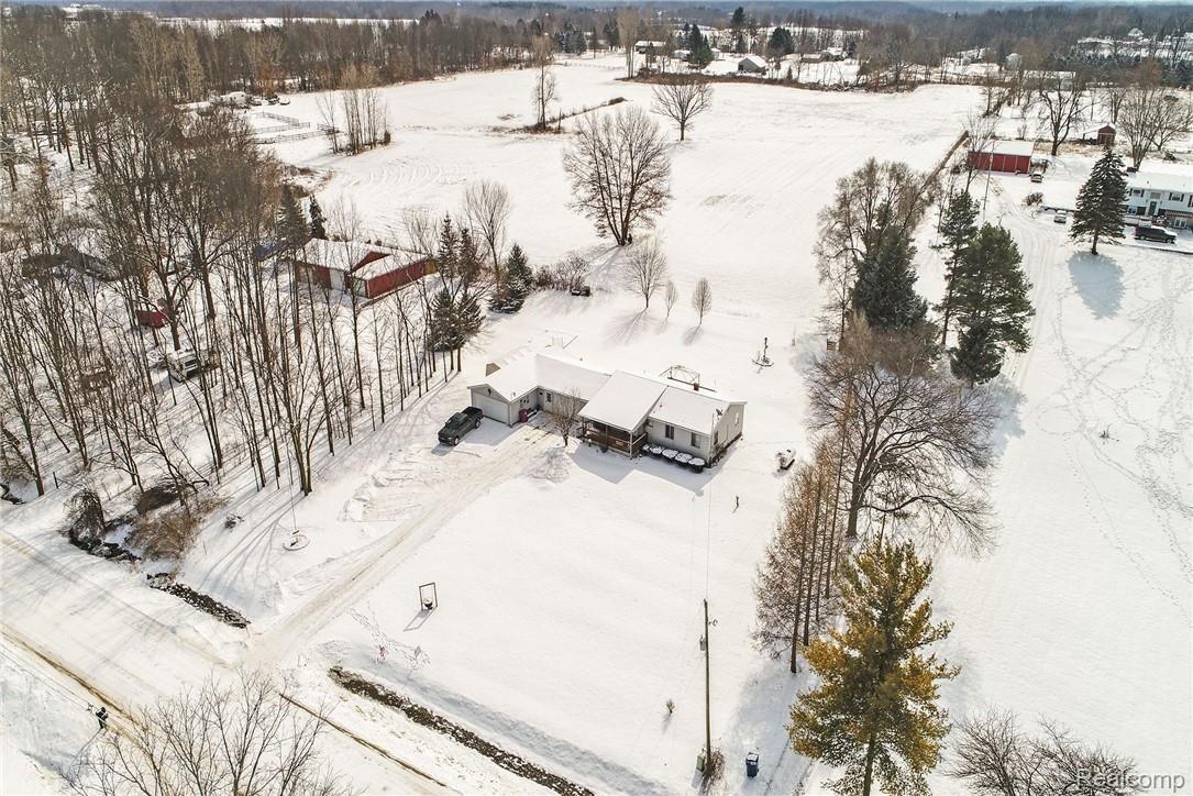 11338 Lehring Road Byron, MI 48418 - Photo 27 of 33 DJI_0005.jpg