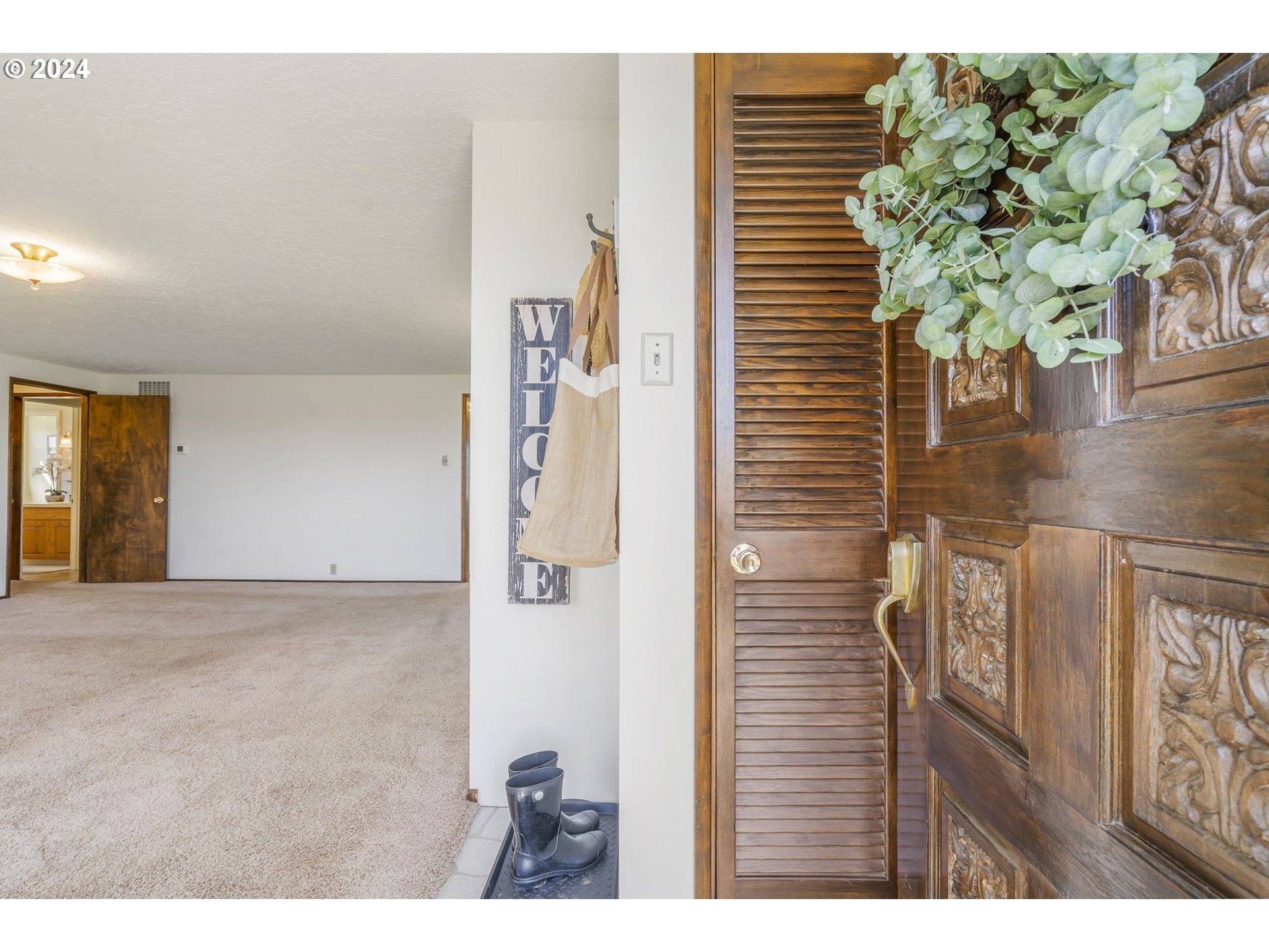 7075 Northwest Roy Road Cornelius, OR 97113 - Photo 3 of 48 a view of entryway and hall with wooden floor