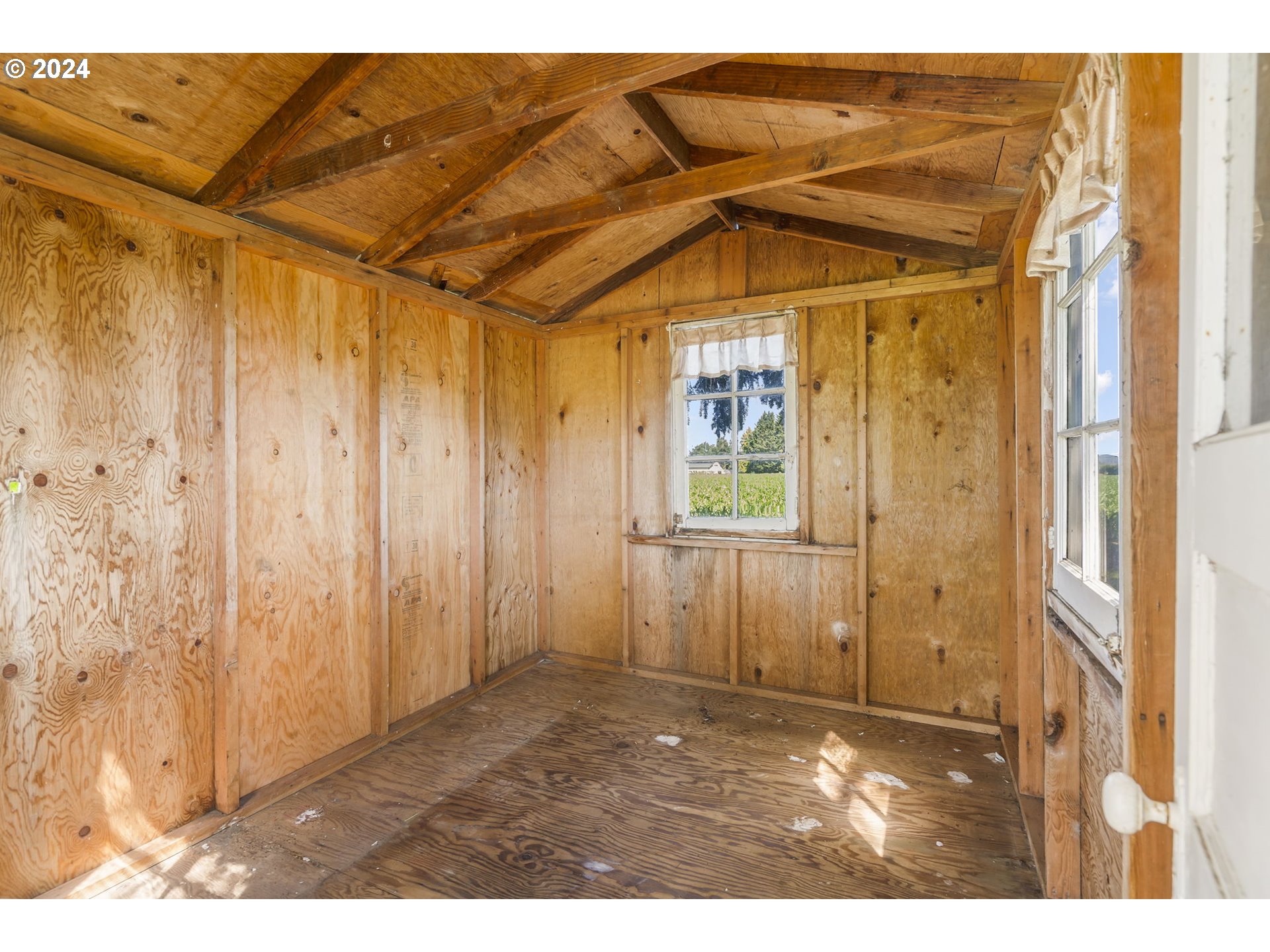 7075 Northwest Roy Road Cornelius, OR 97113 - Photo 34 of 48 a bathroom with a shower and a window
