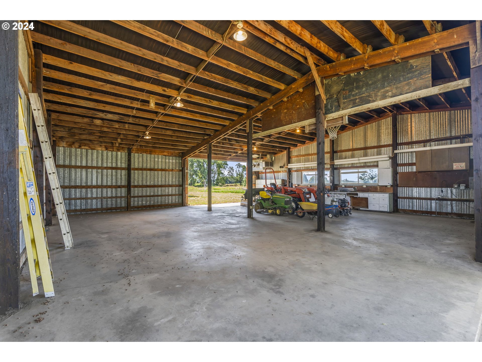 7075 Northwest Roy Road Cornelius, OR 97113 - Photo 40 of 48 a view of a garage