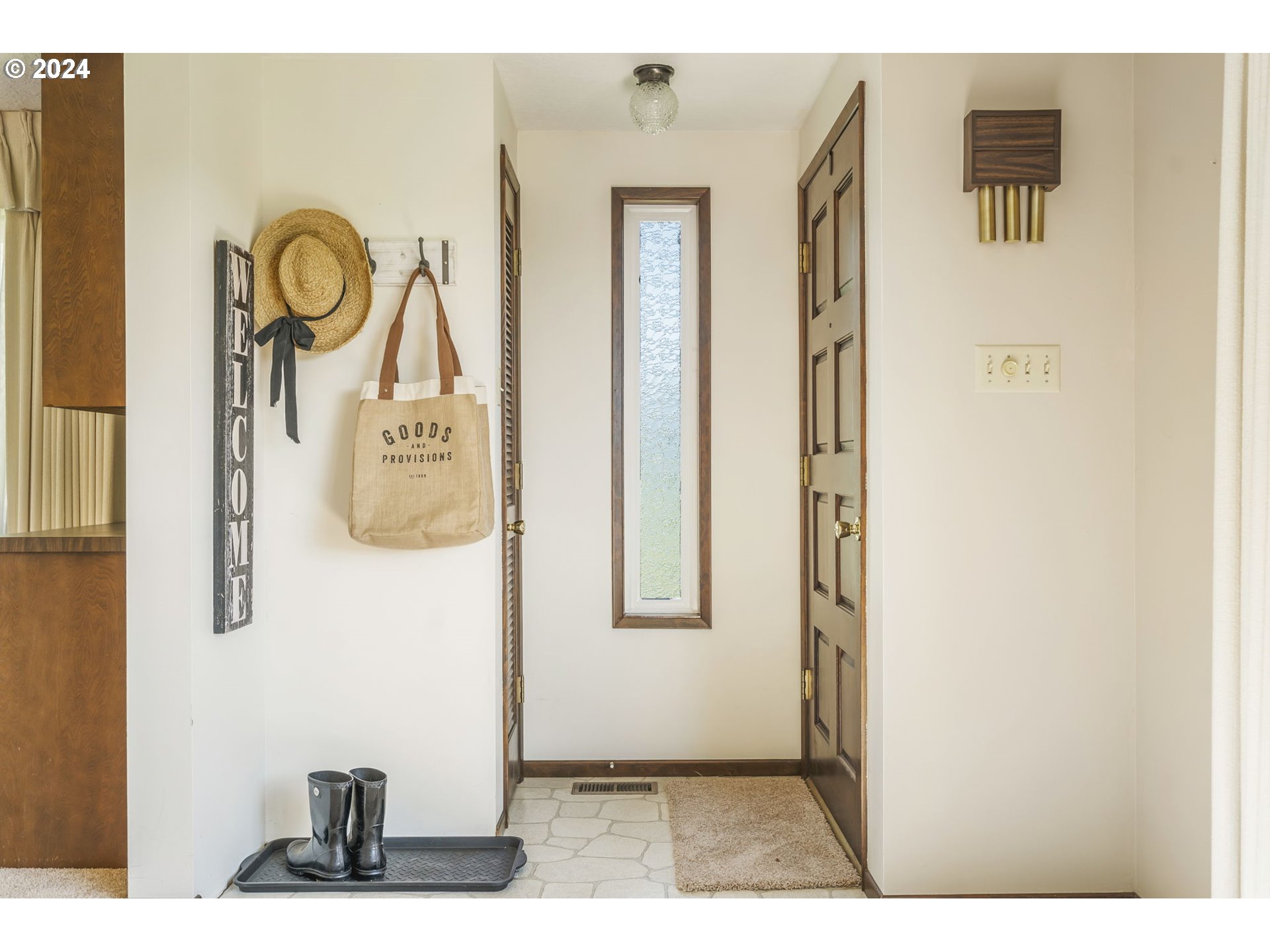 7075 Northwest Roy Road Cornelius, OR 97113 - Photo 4 of 48 a view of a hallway with wooden floor