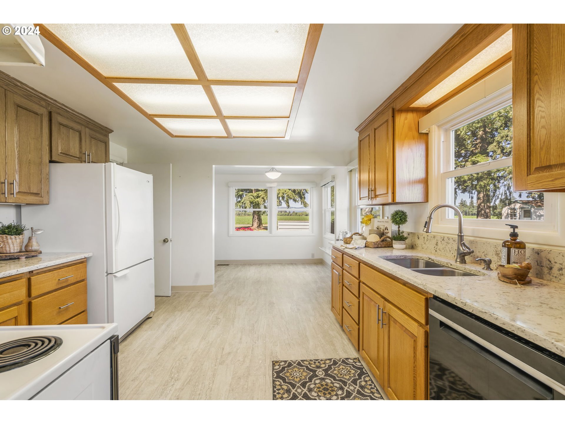 7075 Northwest Roy Road Cornelius, OR 97113 - Photo 10 of 48