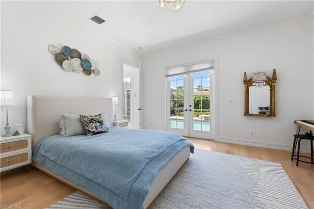 $3,249,000 | 505 Harbour Drive, Naples, FL 34103