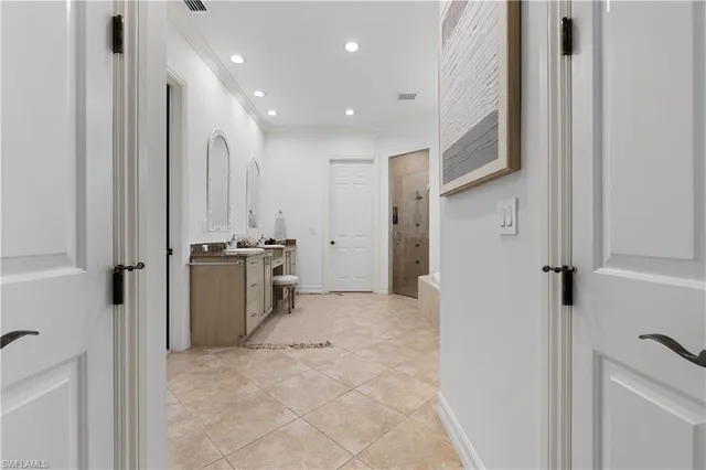 $3,249,000 | 505 Harbour Drive, Naples, FL 34103