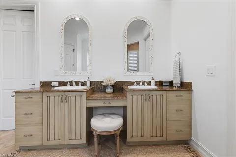 $3,249,000 | 505 Harbour Drive, Naples, FL 34103