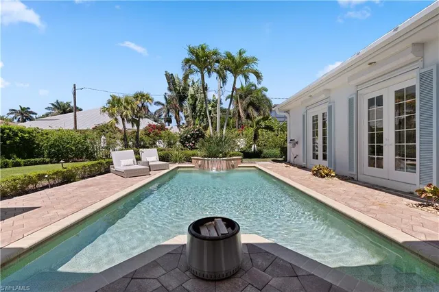 $3,249,000 | 505 Harbour Drive, Naples, FL 34103