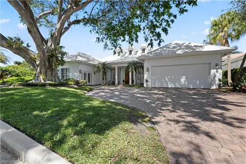 $3,249,000 | 505 Harbour Drive, Naples, FL 34103