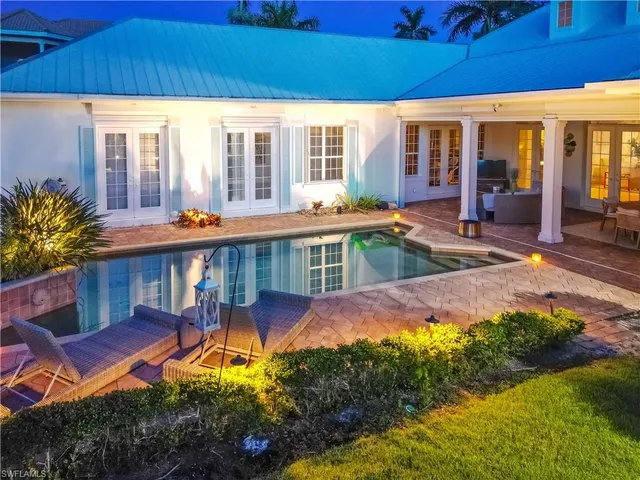 $3,249,000 | 505 Harbour Drive, Naples, FL 34103