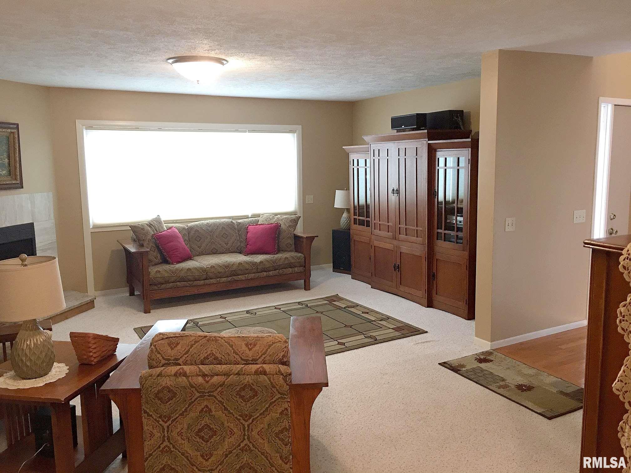 93 Country Place Springfield, IL 62703 - Photo 13 of 47