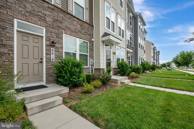 a view of building with outdoor space