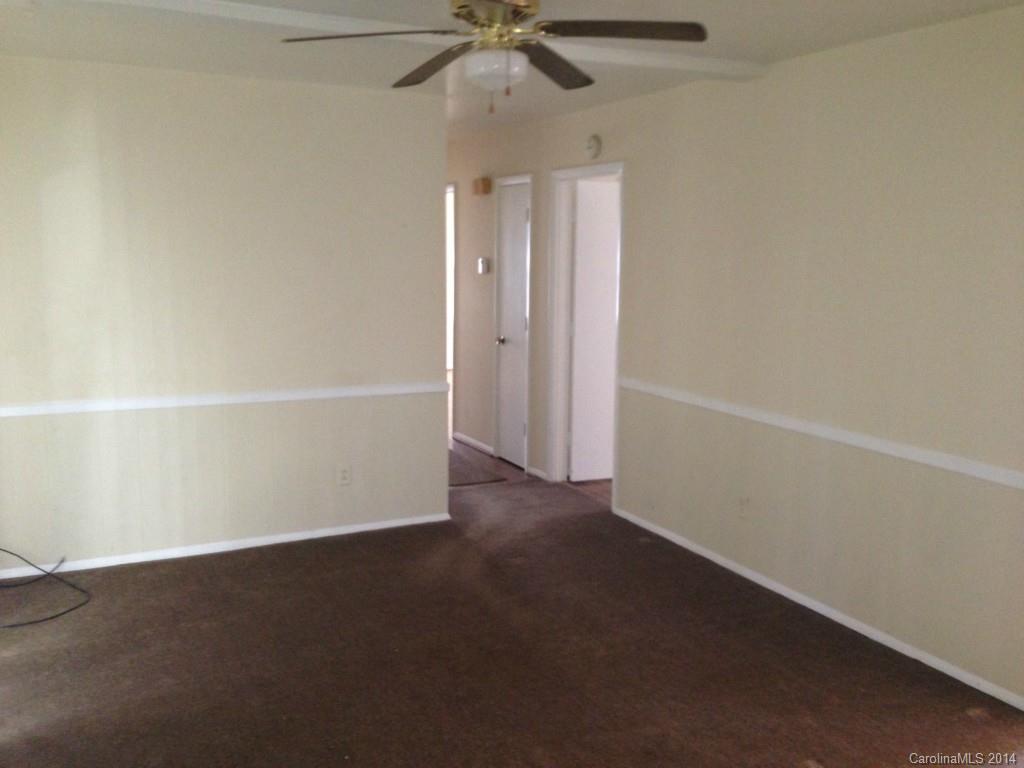 5721 Eastbrook Road Charlotte, NC 28215 - Photo 5 of 11