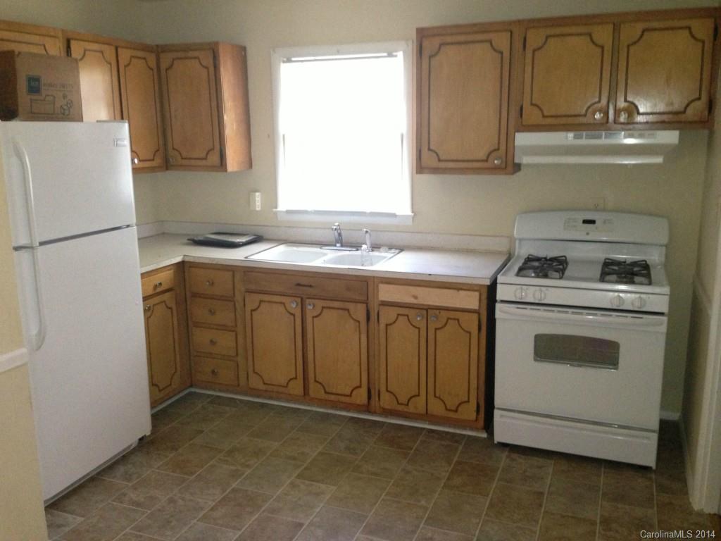 5721 Eastbrook Road Charlotte, NC 28215 - Photo 6 of 11