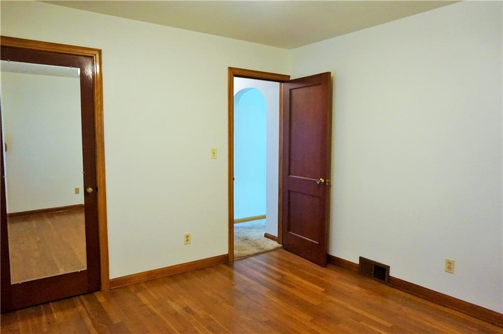 938 Mercer Road Butler, PA 16001 - Photo 16 of 25 Gallery Image 16