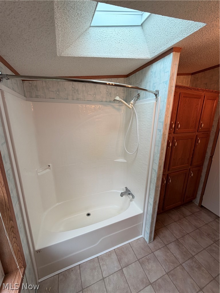 7213 Davis Road Orwell, OH 44076 - Photo 17 of 24 Second full bathroom