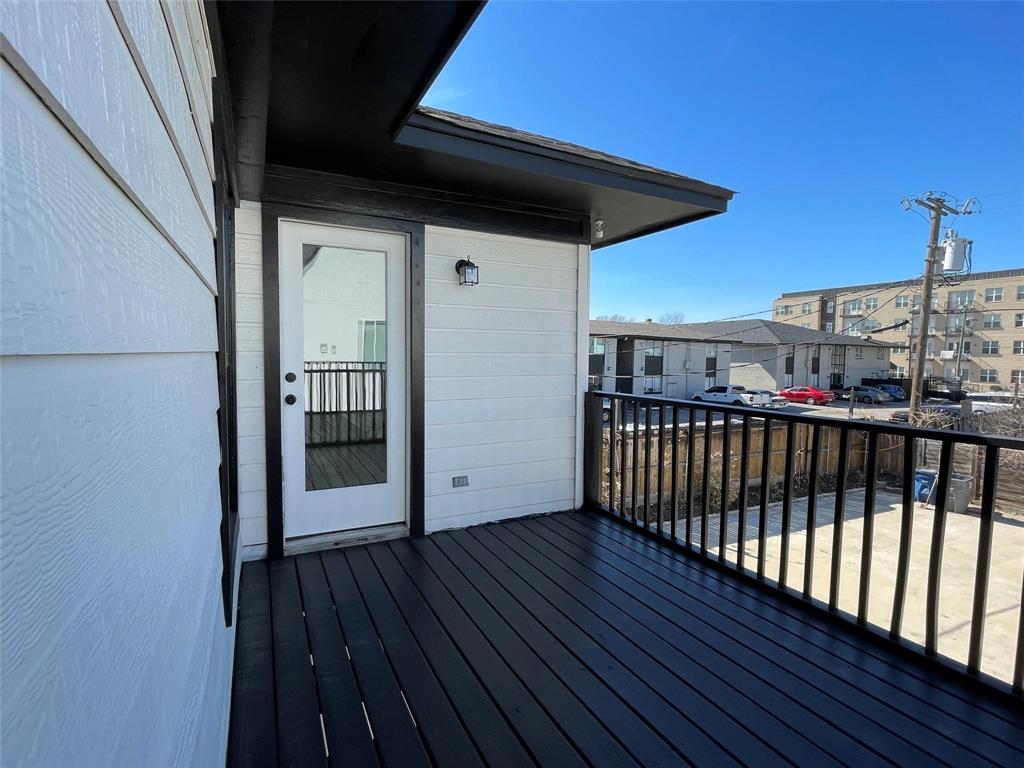 4609 Virginia Avenue, Unit 202 Dallas, TX 75204 - Photo 20 of 21 a view of a balcony