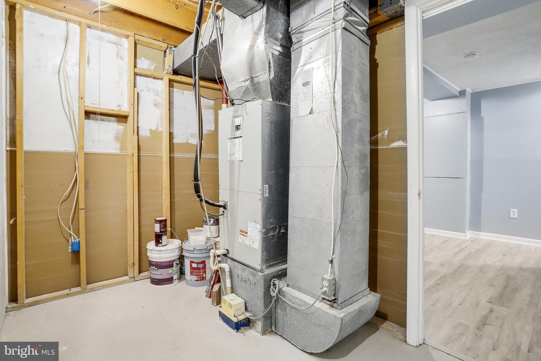 6903 Cherryfield Road Fort Washington, MD 20744 - Photo 55 of 58 a bathroom with a shower