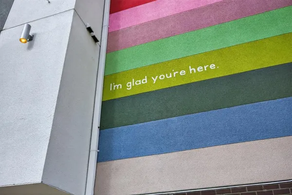 a view of a back yard