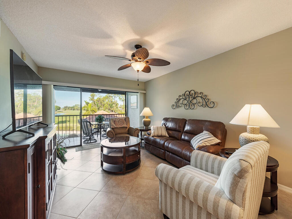 605 Augusta Boulevard, Unit 7 Naples, FL 34113 - Photo 2 of 12 605 Augusta Blvd Apt 7 Naples FL 34113 U