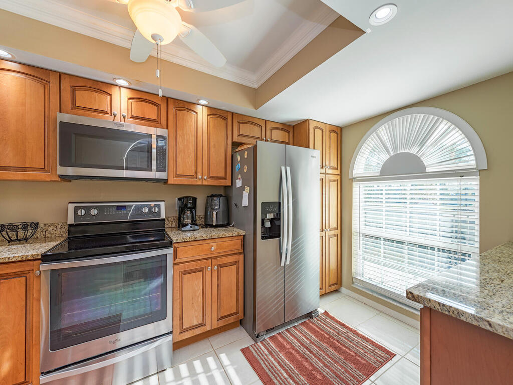 605 Augusta Boulevard, Unit 7 Naples, FL 34113 - Photo 6 of 12 605 Augusta Blvd Apt 7 Naples FL 34113 U