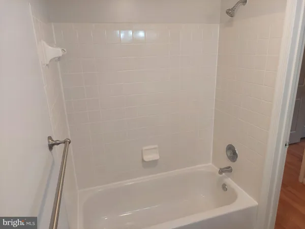 $1,945 | 13107 Briarcliff Terrace, Unit 2203, Germantown, MD 20874