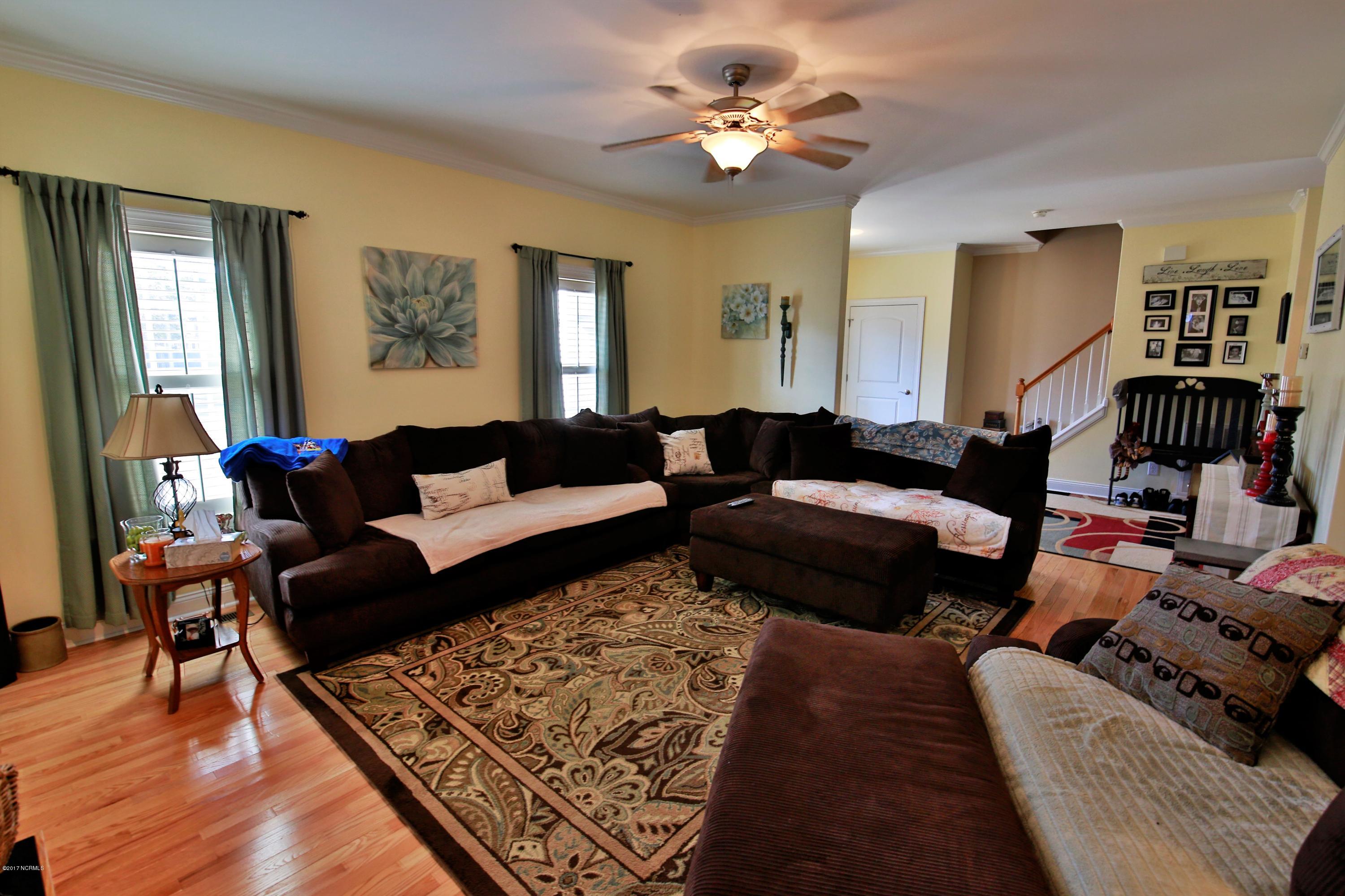 201 Brook Crossing Road Swansboro, NC 28584 - Photo 2 of 45 _P9A8954