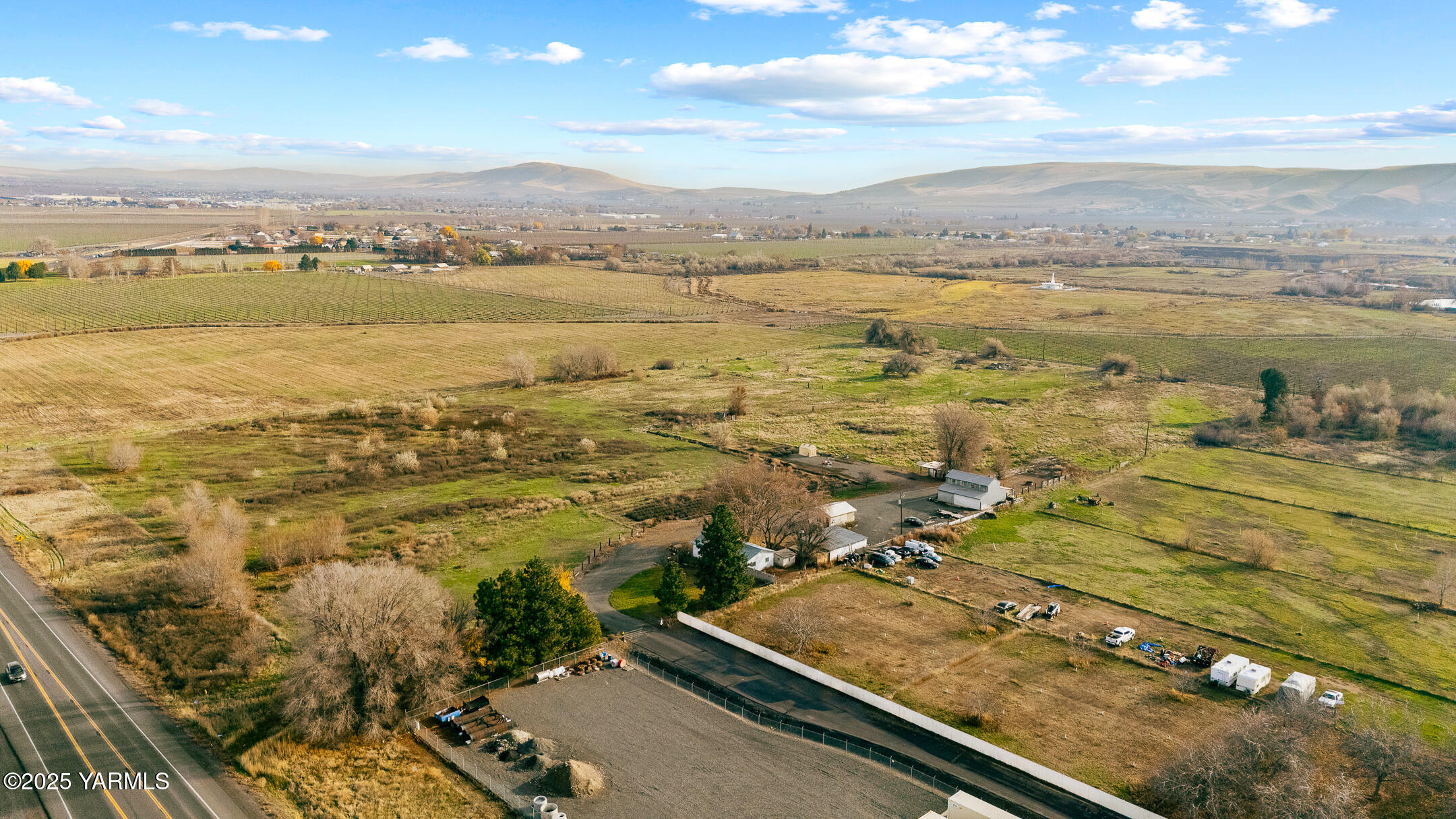 1803 Riverside Road Yakima, WA 98901 - Photo 10 of 53 a view of an ocean