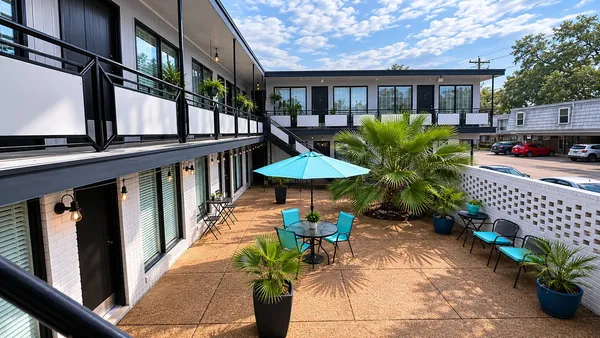 $979 | 519 Branard Street, Unit 10, Houston, TX 77006