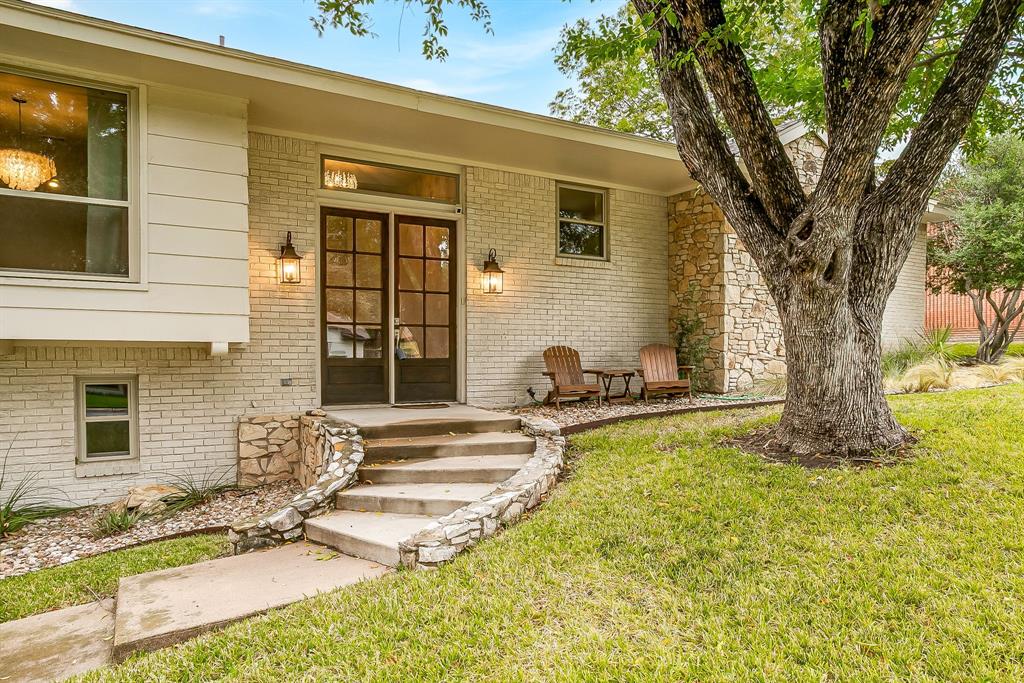 6336 Inca Road Fort Worth, TX 76116 - Photo 3 of 39 a front view of a house having yard