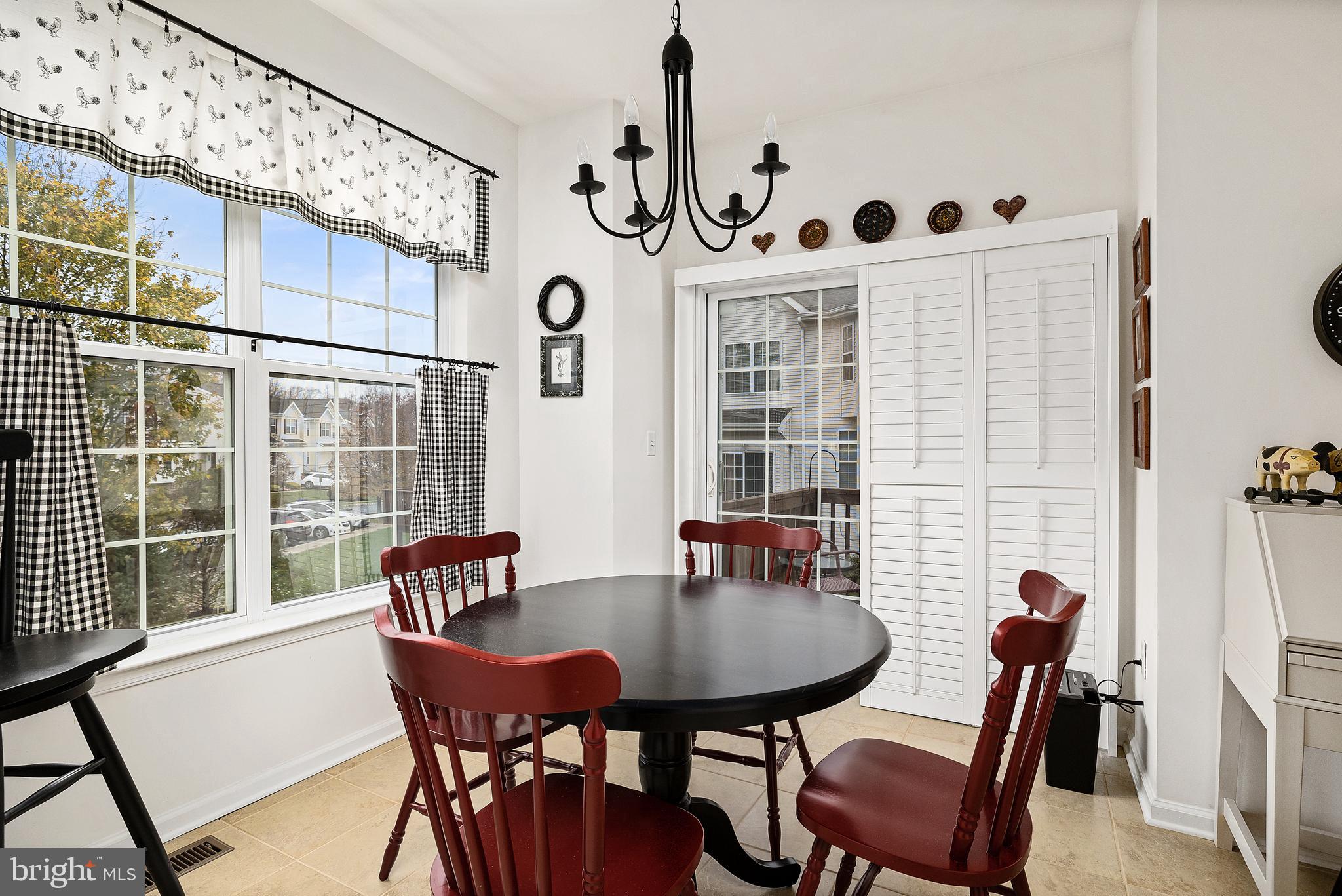 228 Hawthorne Way Delran, NJ 08075 - Photo 12 of 36 Gallery Image 12