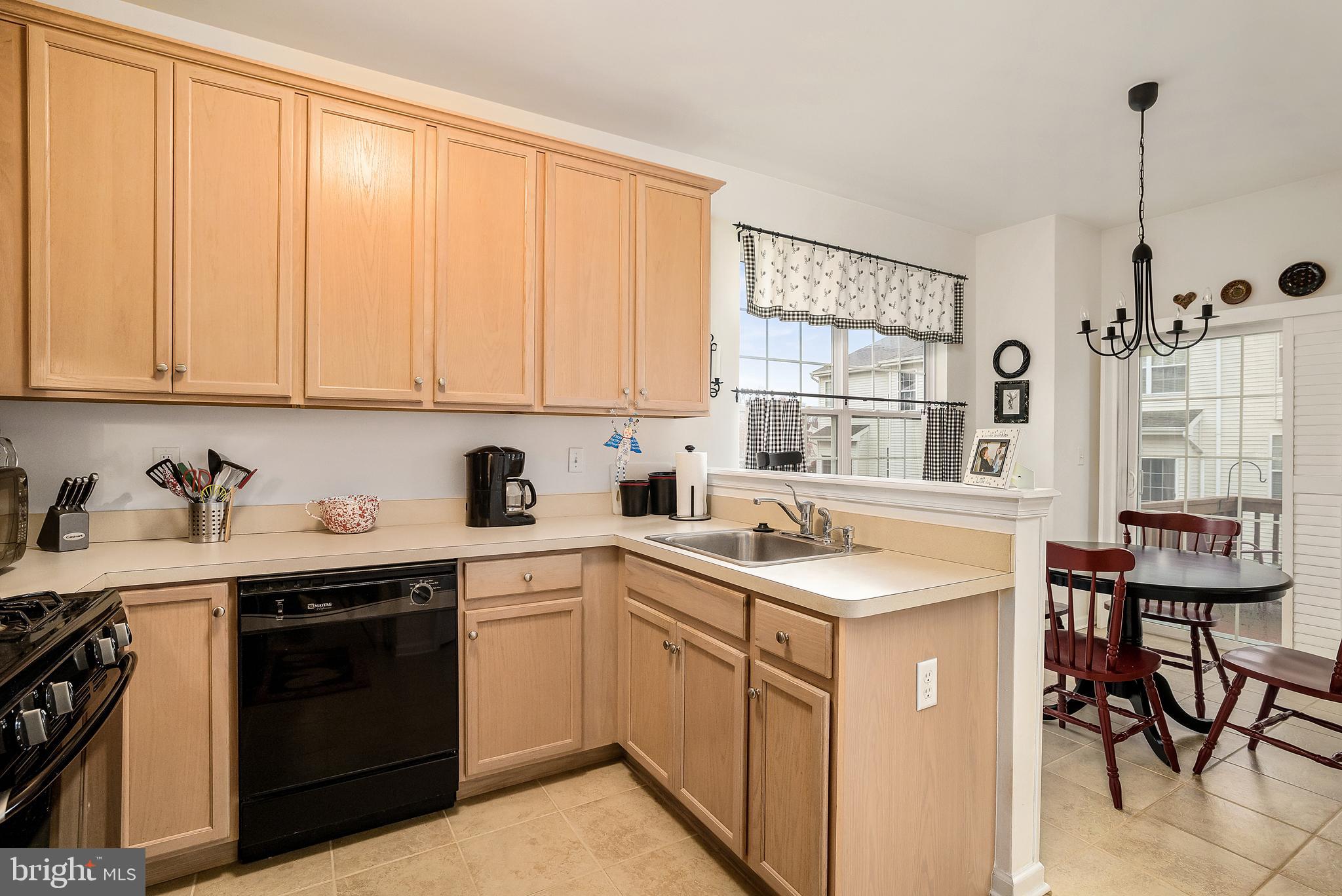 228 Hawthorne Way Delran, NJ 08075 - Photo 10 of 36 Gallery Image 10