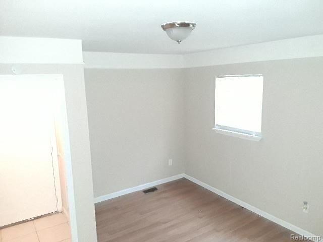 26211 Colgate Street Inkster, MI 48141 - Photo 6 of 11