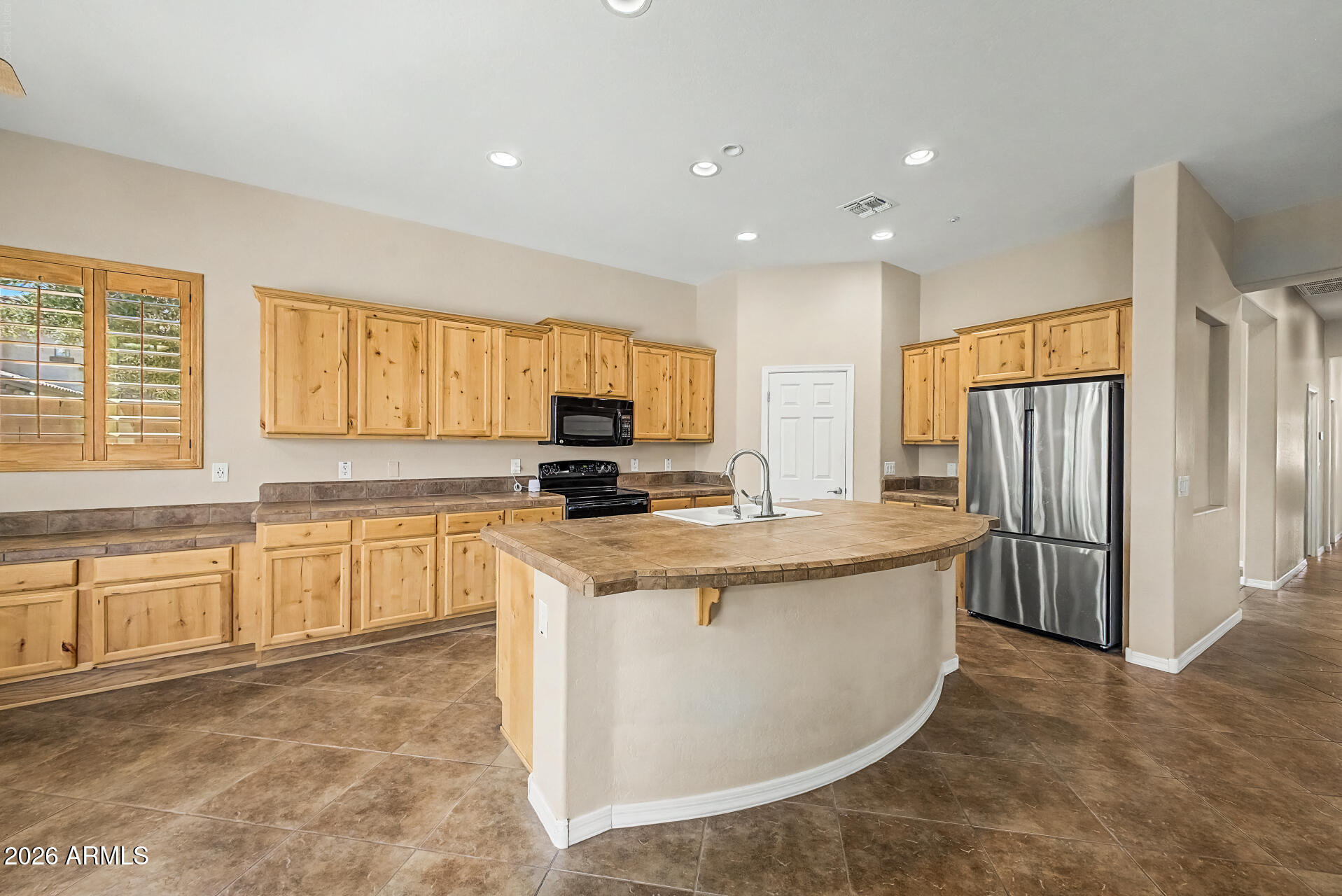 6587 South Martingale Road Gilbert, AZ 85298 - Photo 14 of 57 14 Martingale