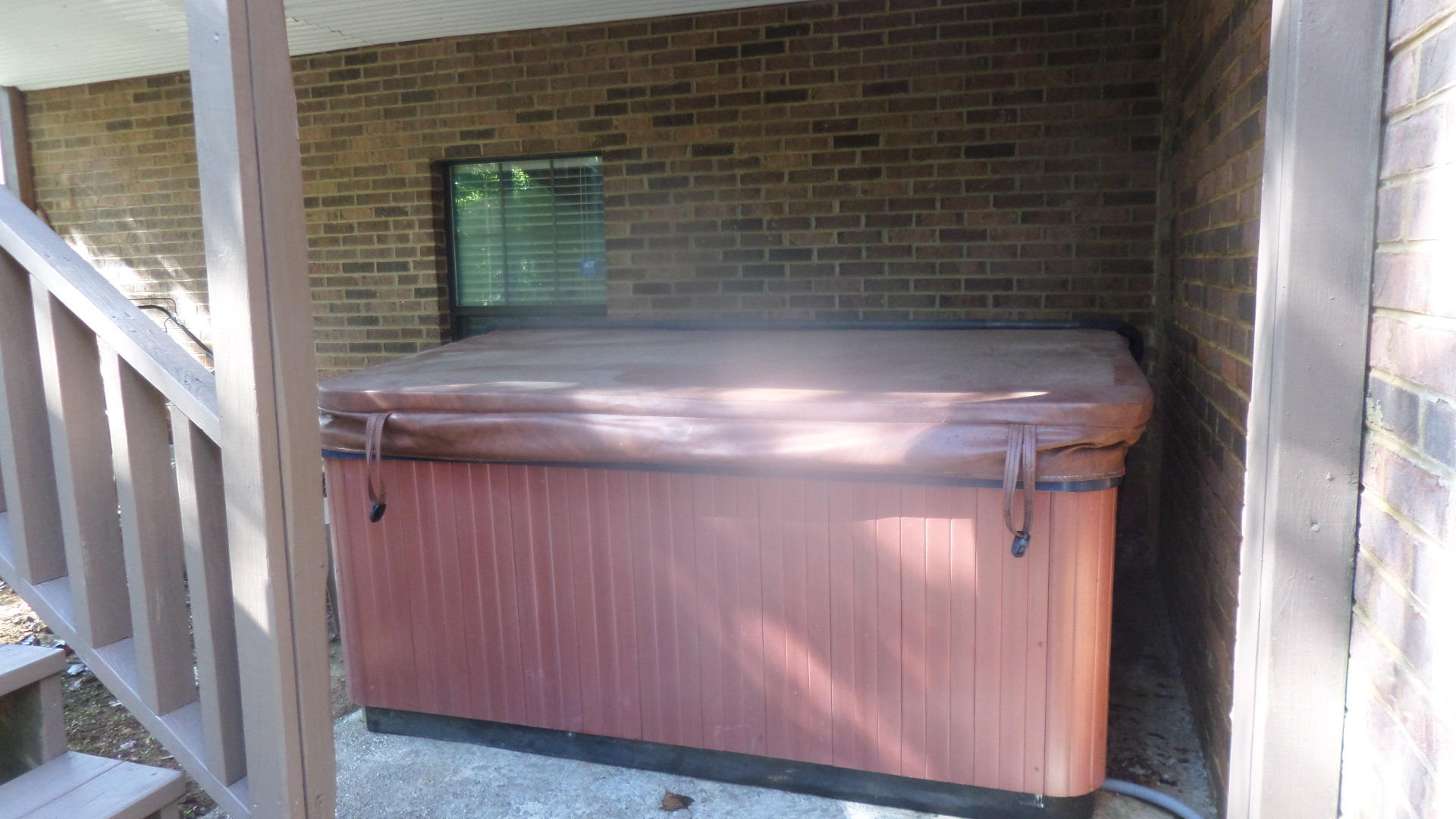 110 Capital Circle Oak Ridge, TN 37830 - Photo 20 of 25 Hot Tub