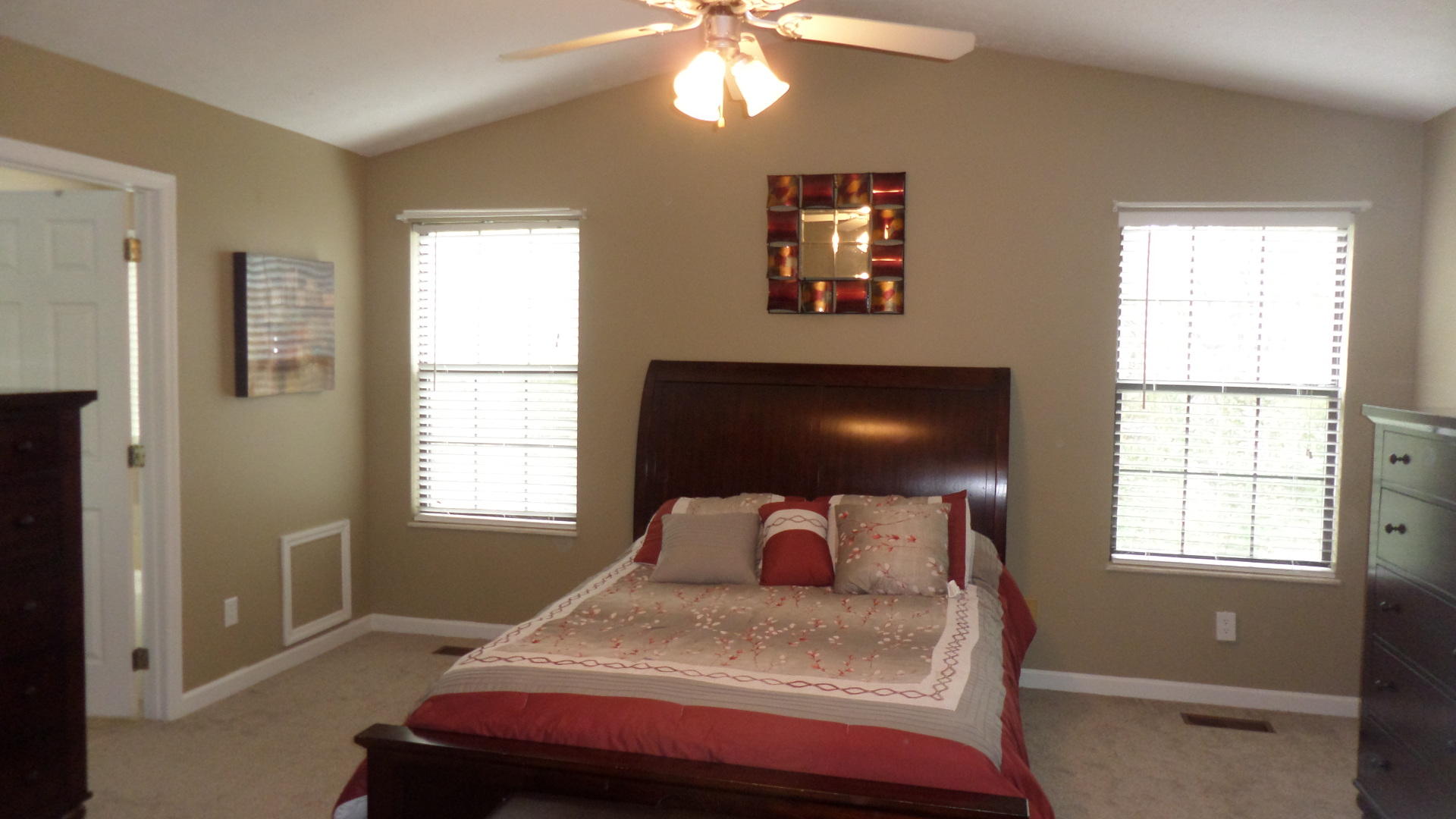 110 Capital Circle Oak Ridge, TN 37830 - Photo 7 of 25 Master Suite