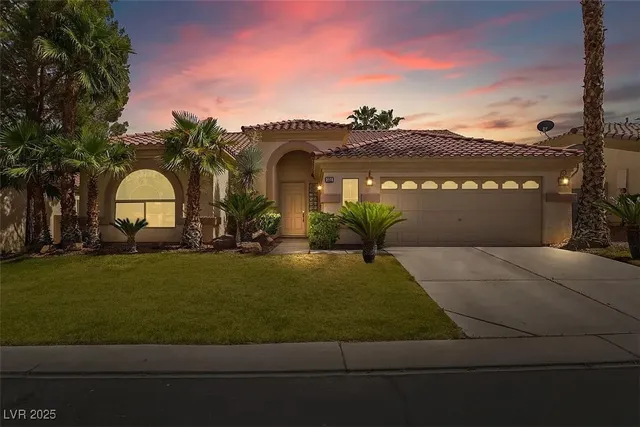 $3,600 | 351 Arbor Garden Avenue, Las Vegas, NV 89148