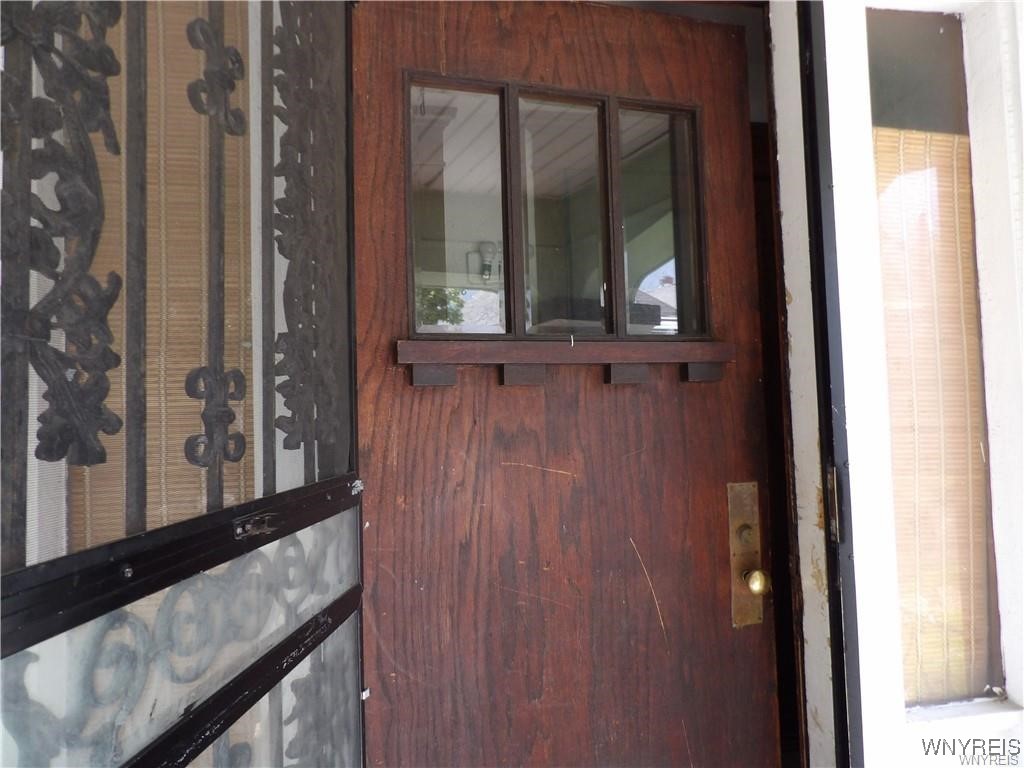 118 Butler Avenue Buffalo, NY 14208 - Photo 2 of 19 Beautiful original door