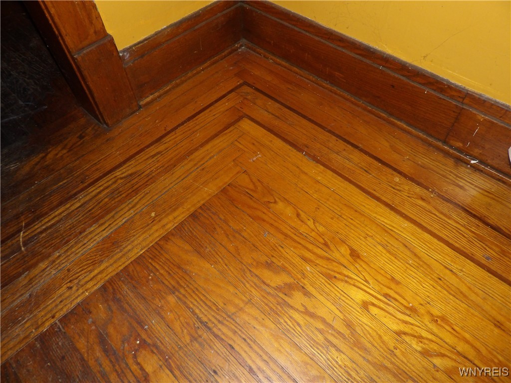 118 Butler Avenue Buffalo, NY 14208 - Photo 4 of 19 Hardwood flooring