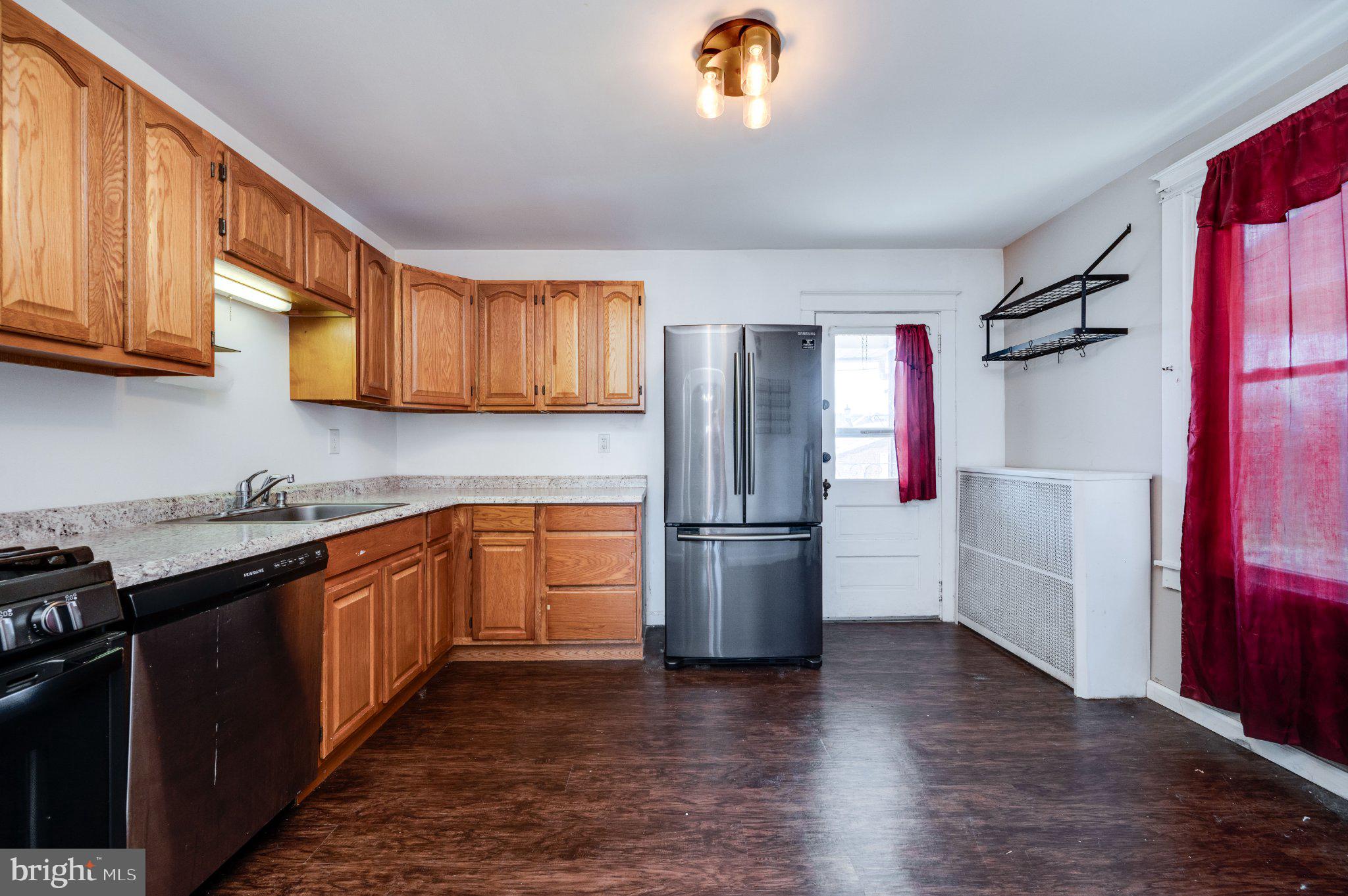 1336 Fern Avenue Reading, PA 19607 - Photo 8 of 21 Bright and inviting kitchen space.